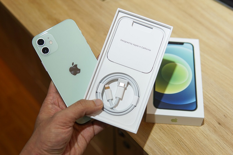 Đánh giá iPhone 12: Vẫn giữ được độ “Hot” sau hơn 2 năm ra mắt