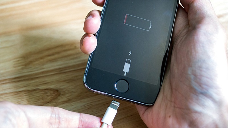 iPhone sạc không vào Pin nguyên nhân do đâu và cách khắc phục như thế nào?
